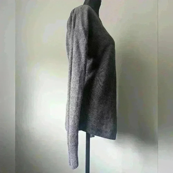 Sweet Romeo Gray Woven Long Sleeve Crew Neck Blouse - Picture 3 of 6